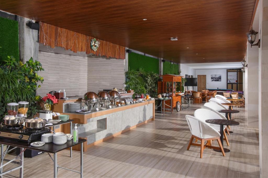 Giriwood Hotel & Villa