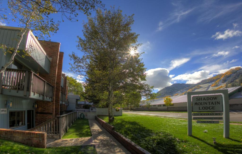 Shadow Mountain Lodge photo