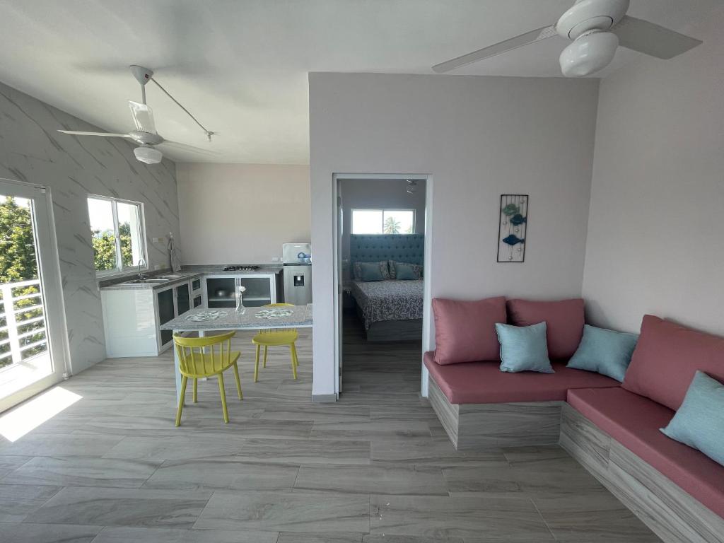 Apartamentos La Torre — Hotel in Rio San Juan