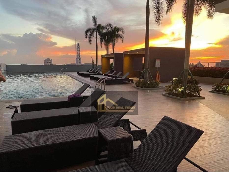 Breeze residence photo