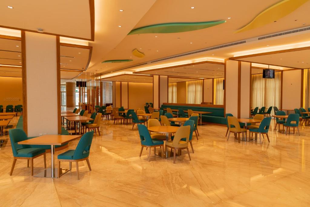 Best Price on Tulip Inn Majan Hotel in Salalah + Reviews!