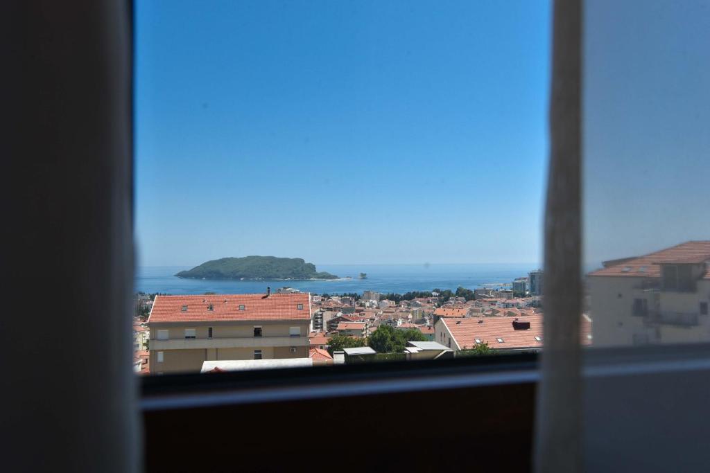 Vistamar Hotel & Apartments photo