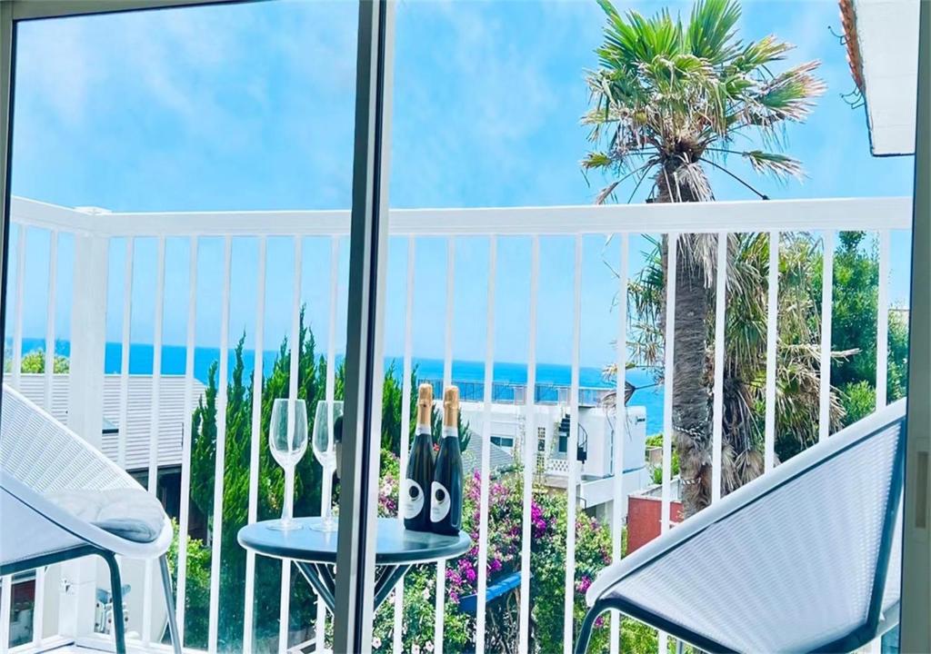 海の眺め/プール付き/炭火BBQ(雨でも可能)/まるまる貸切別荘/最大13名/名勝千畳敷・三段壁近く photo