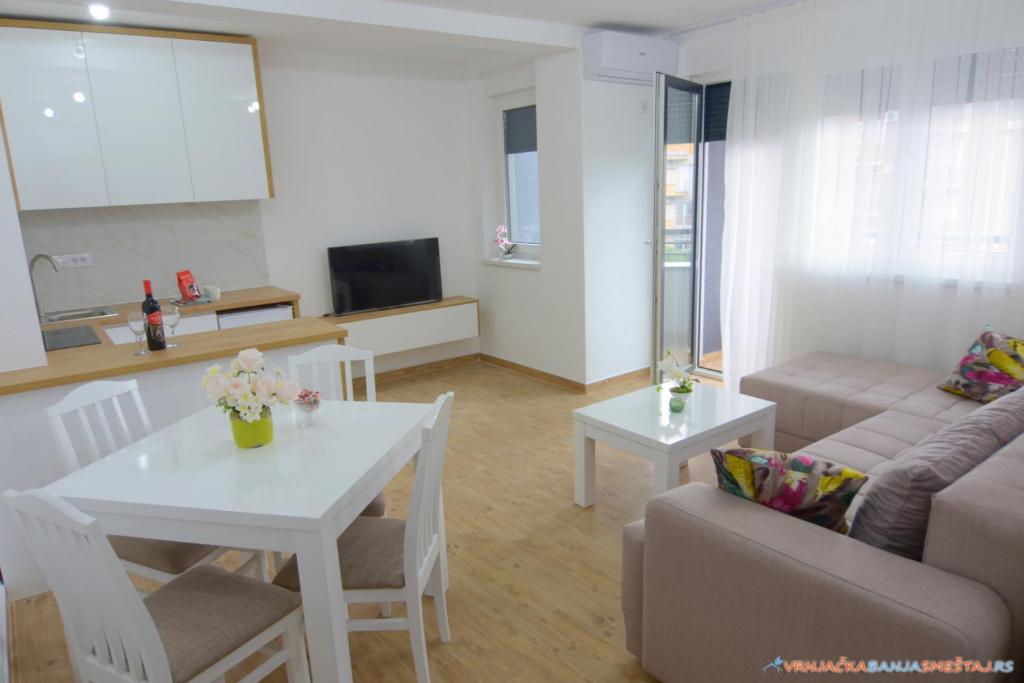 Neda Lux Apartmani 5 nocenja, šesto gratis - 1