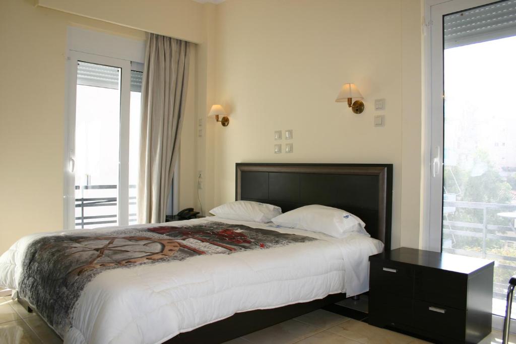 Petit Palais Hotel — Pokoje in Loutraki, Peloponez