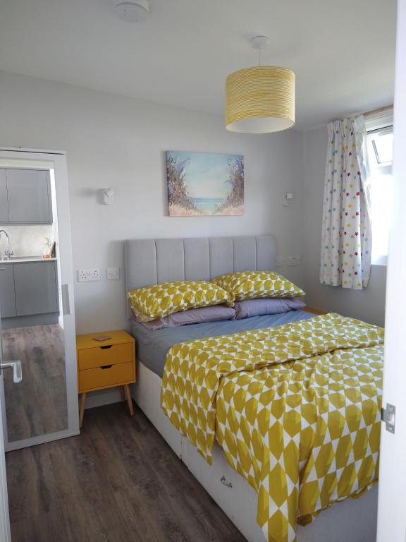 Sandy Toes, 435 Norton Park, Dartmouth - photo 2