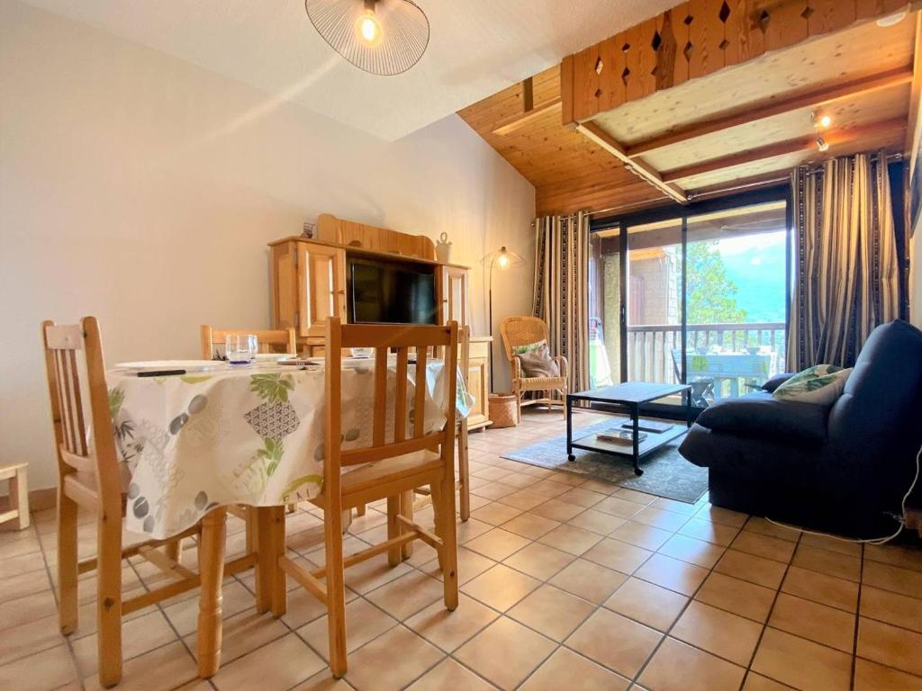 Charmant 2 pièces avec balcon exposé sud, proche centre-ville et télécabine – Briançon - FR-1-330C-131 - 2