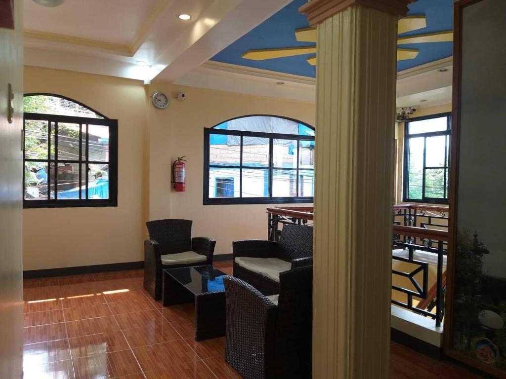 Facilities, Divine Castle Travelers Inn in Palawan