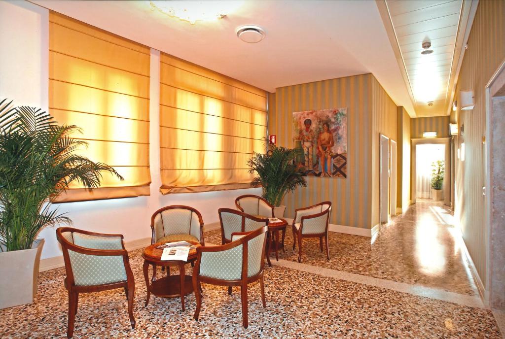 Hotel Bella Venezia photo