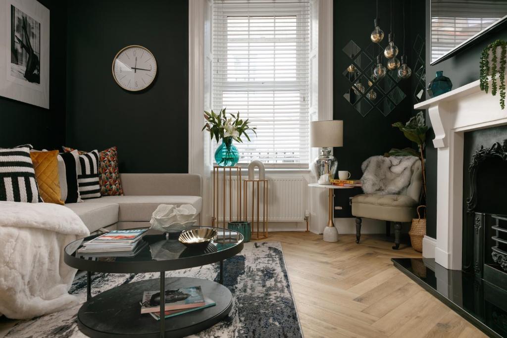 The LUXE - Premium Georgian Central Plymouth House - Sleeps 8 - Habita Property, Plymouth