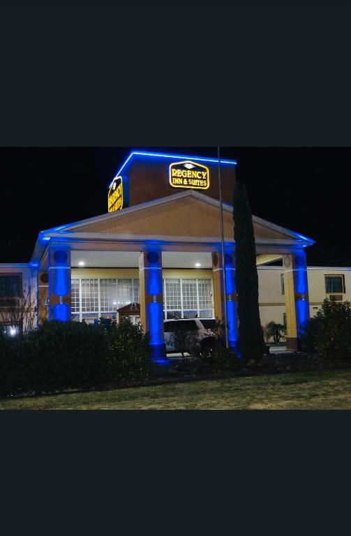 REGENCY INN & SUITS, Houston