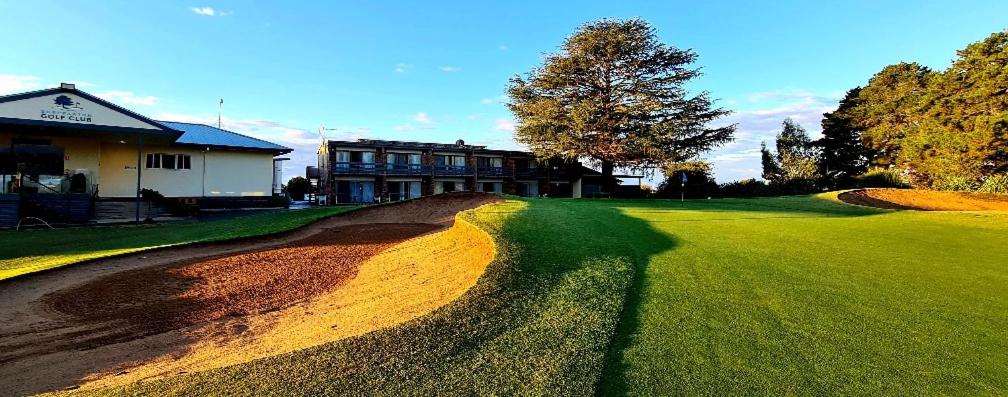 Shepparton Golf Motel — Hotel in Shepparton