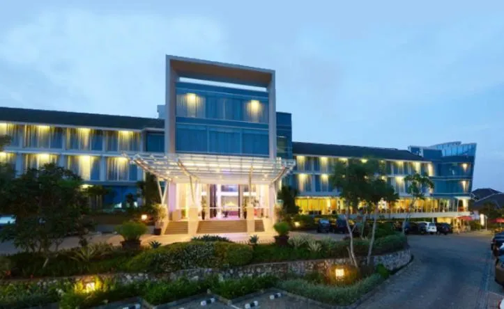 Emersia Hotel and Resort, hotel v destinaci Bandar Lampung