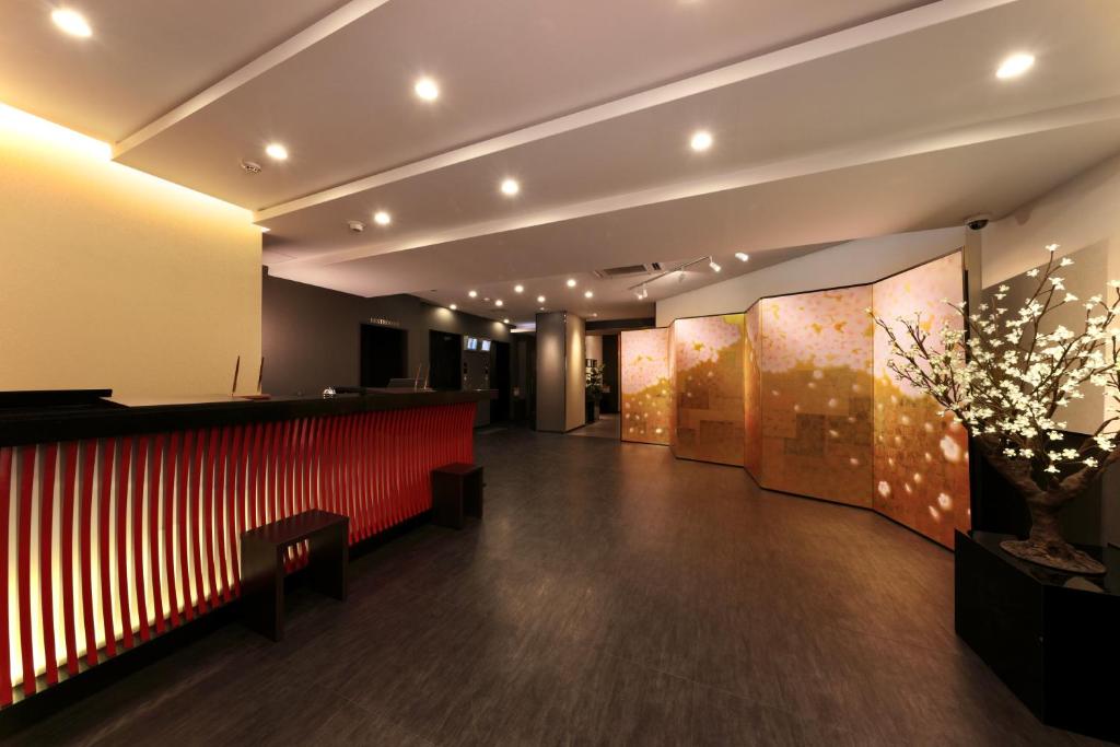 Kuromon Crystal Hotel photo