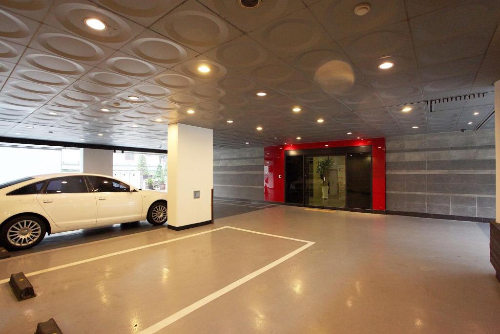 F Hotel Yeongdeungpo photo