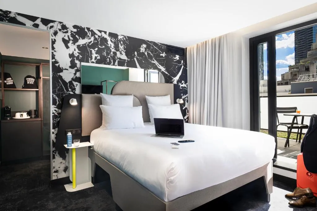 Tribe Paris La Defense Esplanade，位于库尔布瓦的酒店