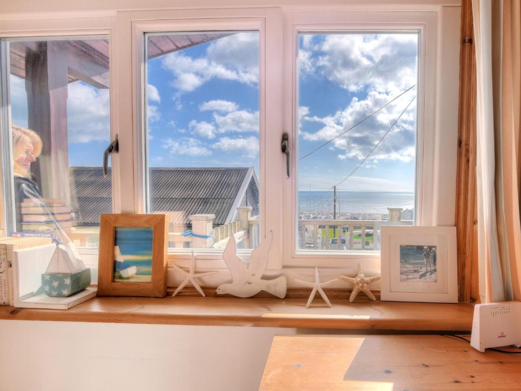 St Anton, Lyme Regis photo 4