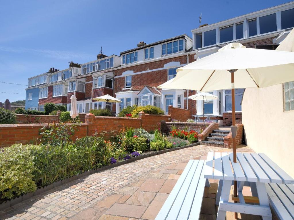 The Garden Suite, Lyme Regis
