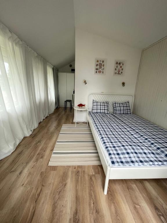 Eugen Apartments photo