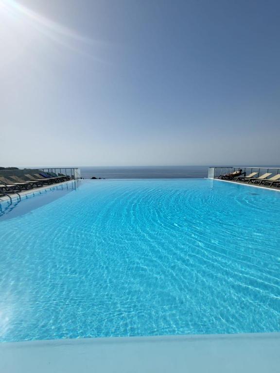 Cap Monaco - 2