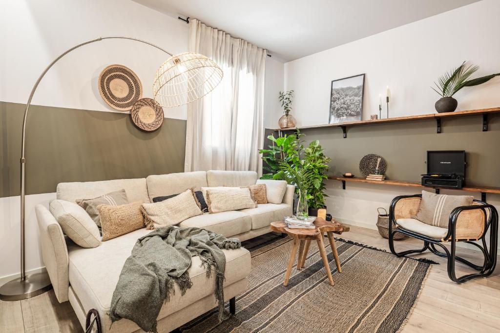 HEMA- 2 Bedroom Apartment in Trafalgar, Мадрид