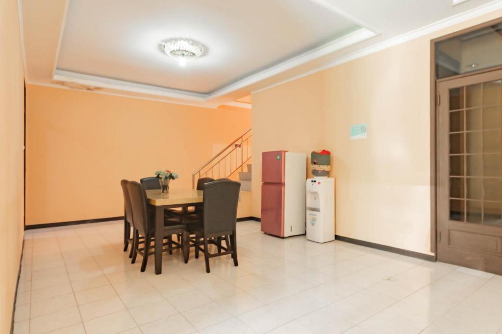 ショフィー ゲストハウス シャリア ミトラ レッドドアーズ (Shofy Guest House Syariah Mitra RedDoorz) お料理のイメージ