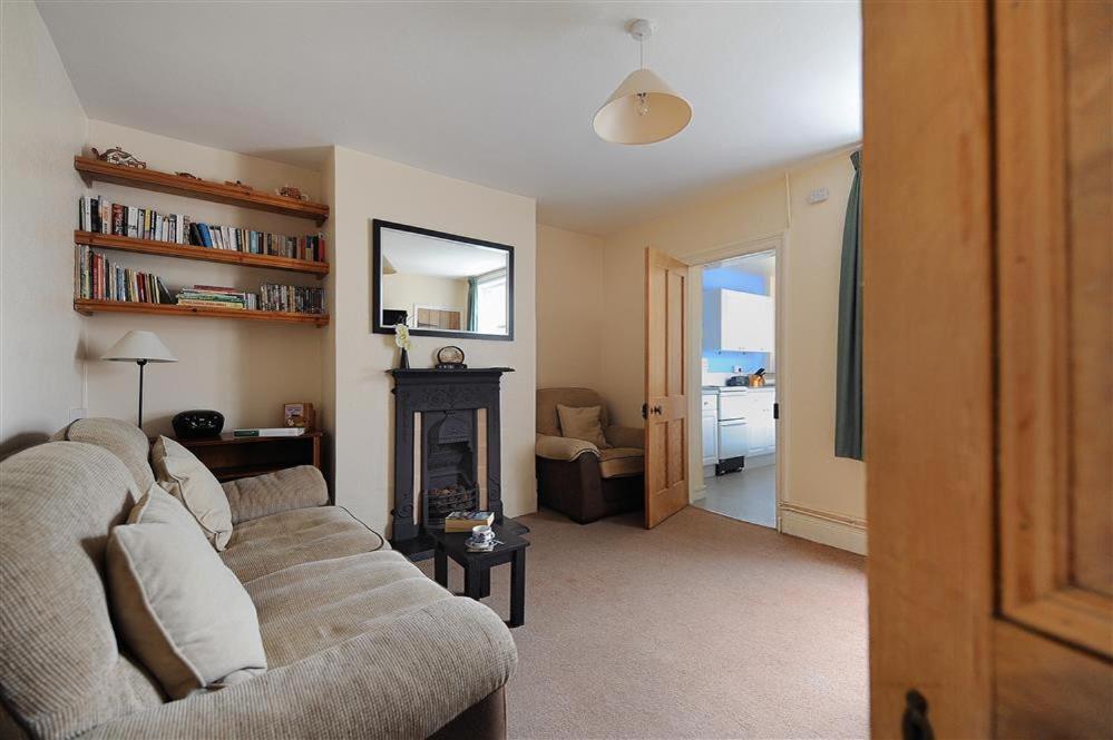23 Lym Close, Lyme Regis photo 2