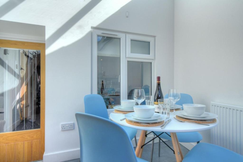17 Mill Green, Lyme Regis photo 5