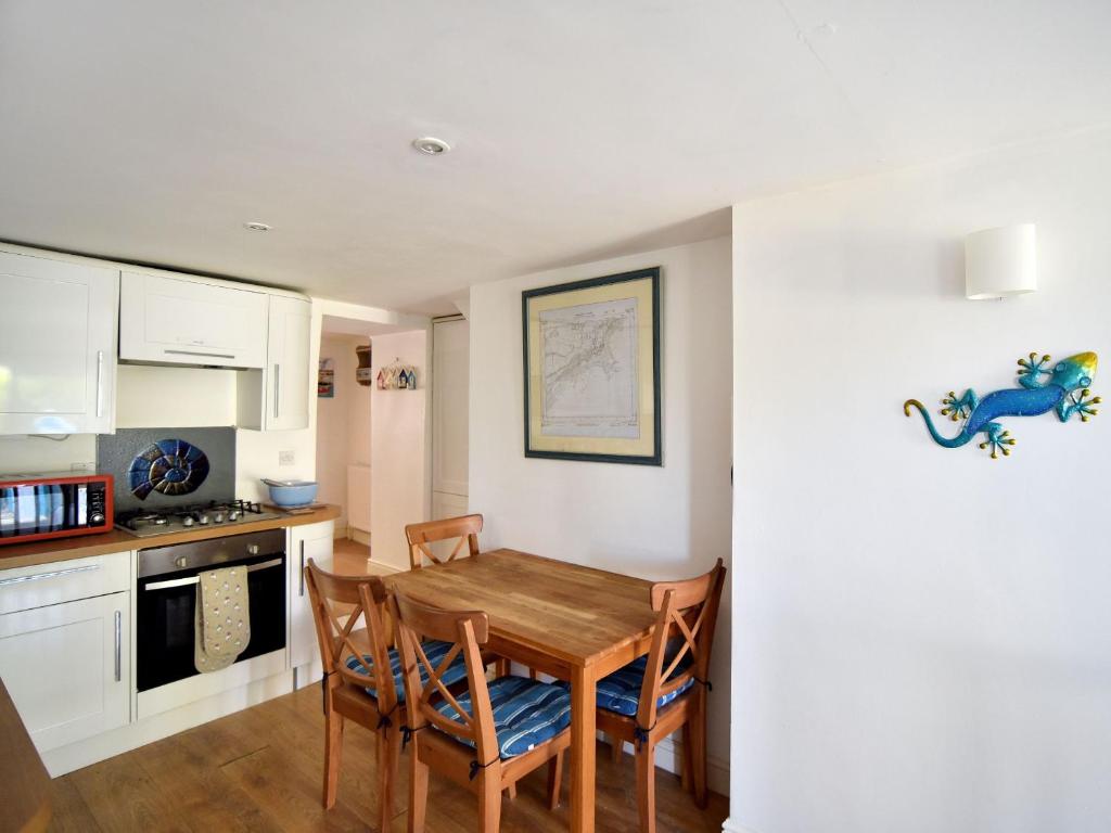 Little Bay View, Lyme Regis photo 5
