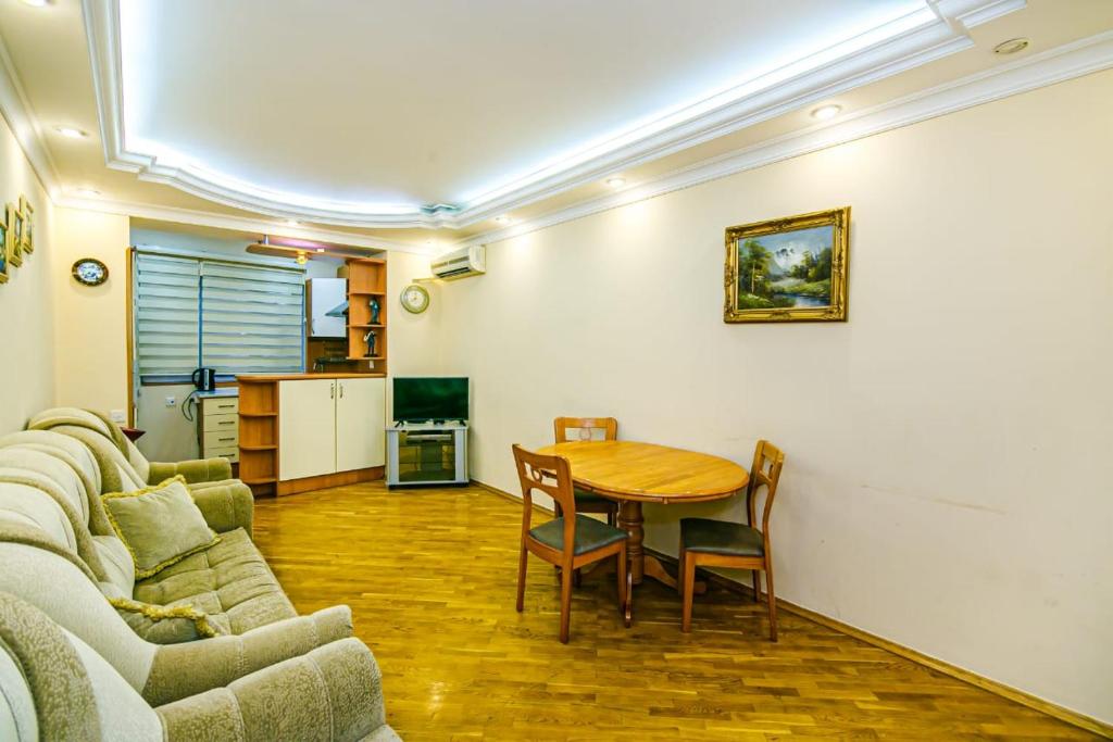 M Estate Targovi Sweet home — Hotel in Baku