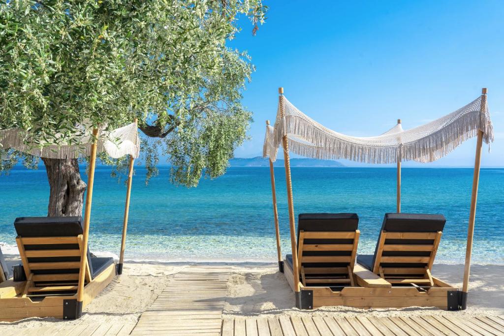 By the sea luxury suites photo