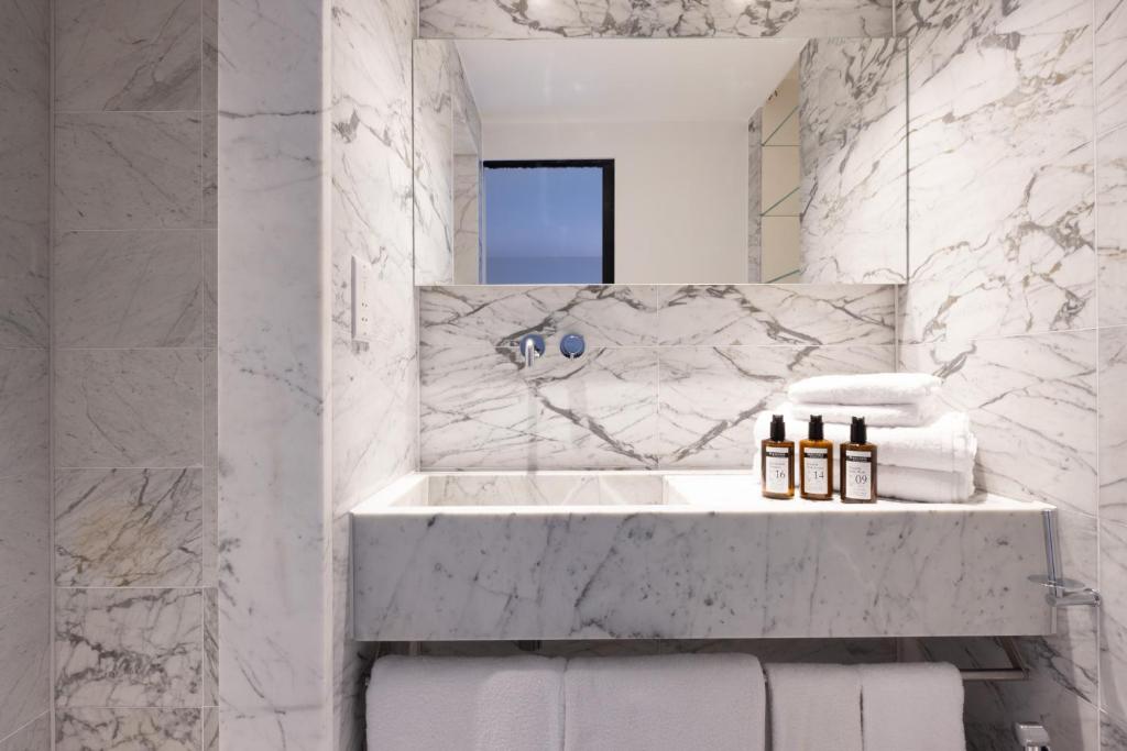 London La Suite West Hyde Park Additional
