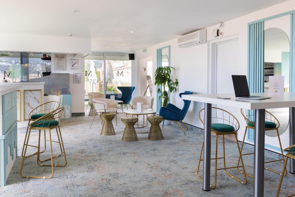 Bar/lounge