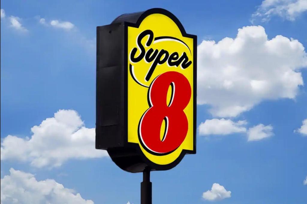 Super 8 by Wyndham Fort Worth Entertainment District, Fort Worth