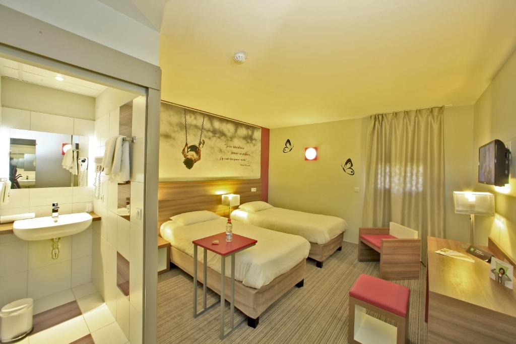 ibis Styles Castres photo