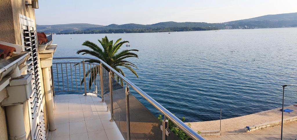Penthouse by the Sea, Tivat
