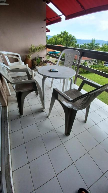 Ocean View Montego Bay Apartment 전경