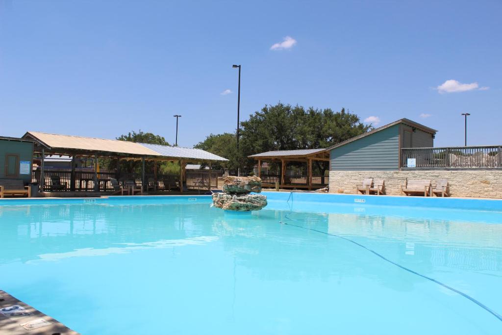 Canyon Lakeview Resort photo