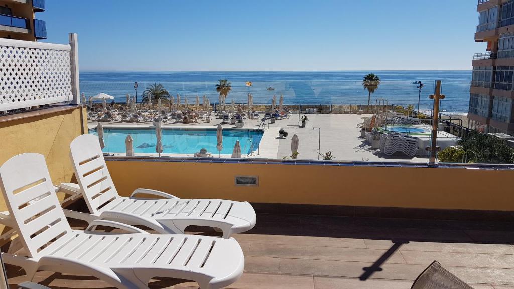 PENTHOUSE SEA VIEWS + PRIVATE SOLARIUM - 3