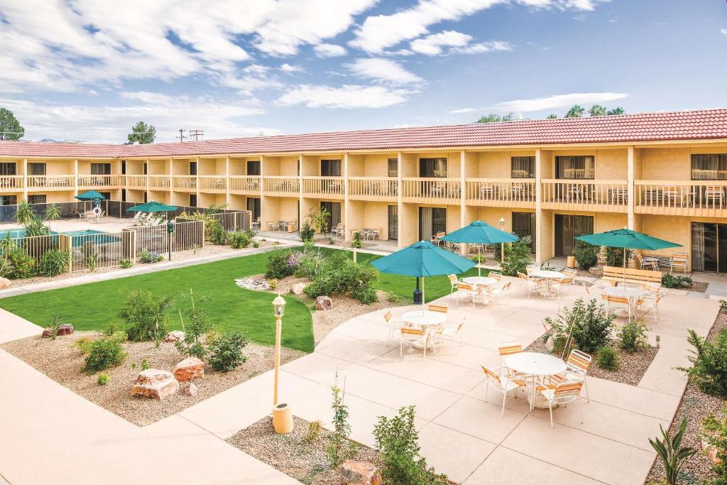 La Quinta Inn by Wyndham Tucson East photo