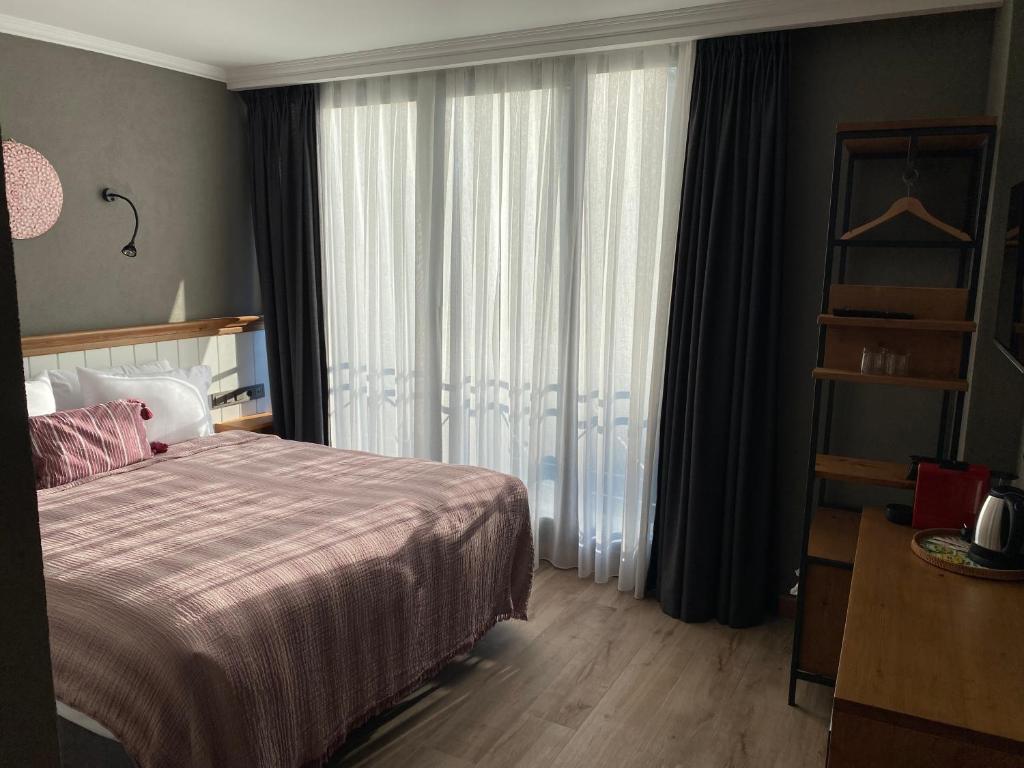 Petrion Hotel photo