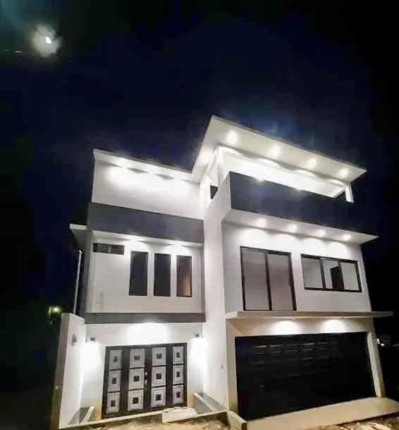 CASA DE LEON para tu familia，位于韦韦特南戈的酒店