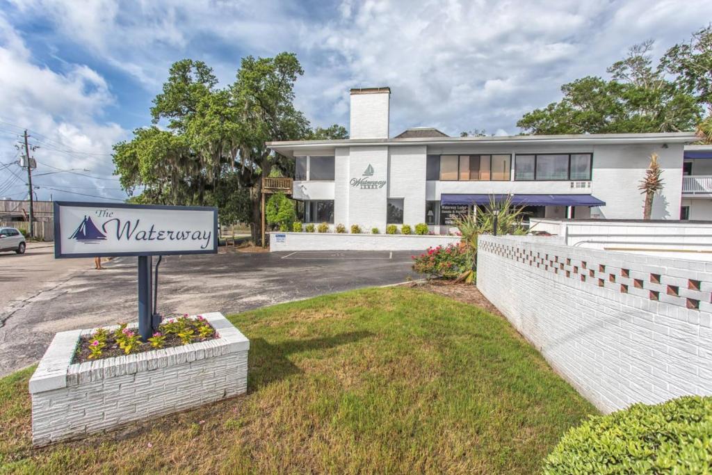 The Waterway by Carolina Retreats — Hotel in Wrightsville Beach (NC)