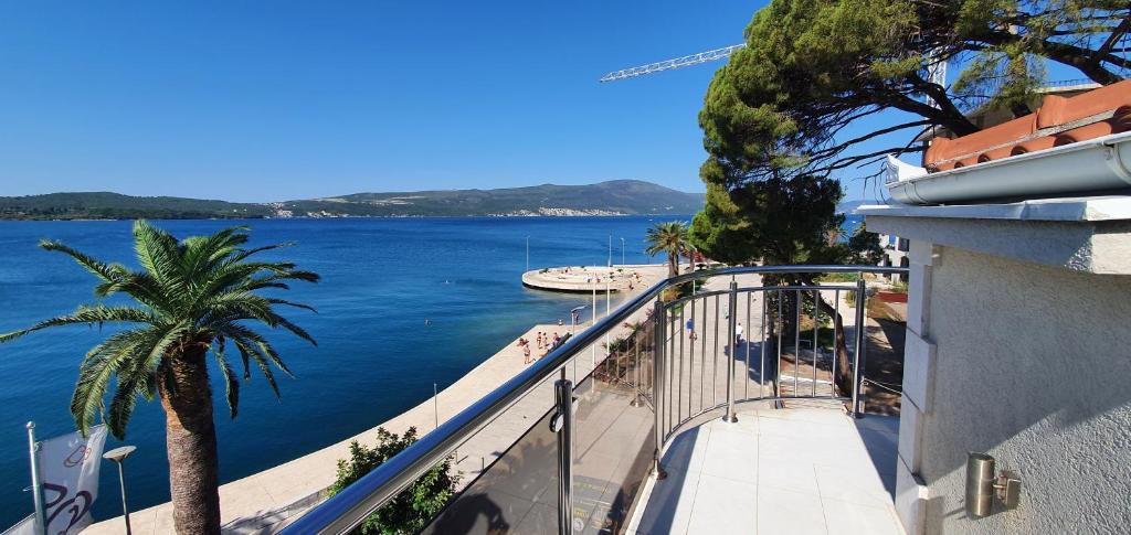 Penthouse by the Sea - 3