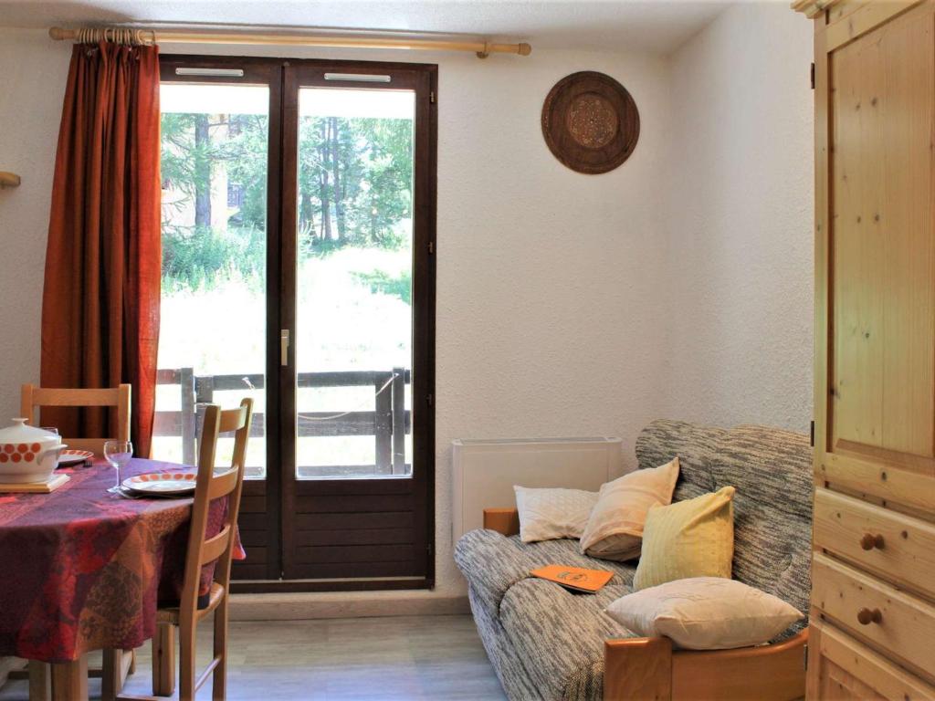 Appartement T2 calme avec balcon sud, parking gratuit, navette proche - 4 couchages à Risoul 1850 - 2