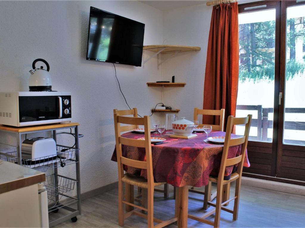 Appartement T2 calme avec balcon sud, parking gratuit, navette proche - 4 couchages à Risoul 1850 - 3
