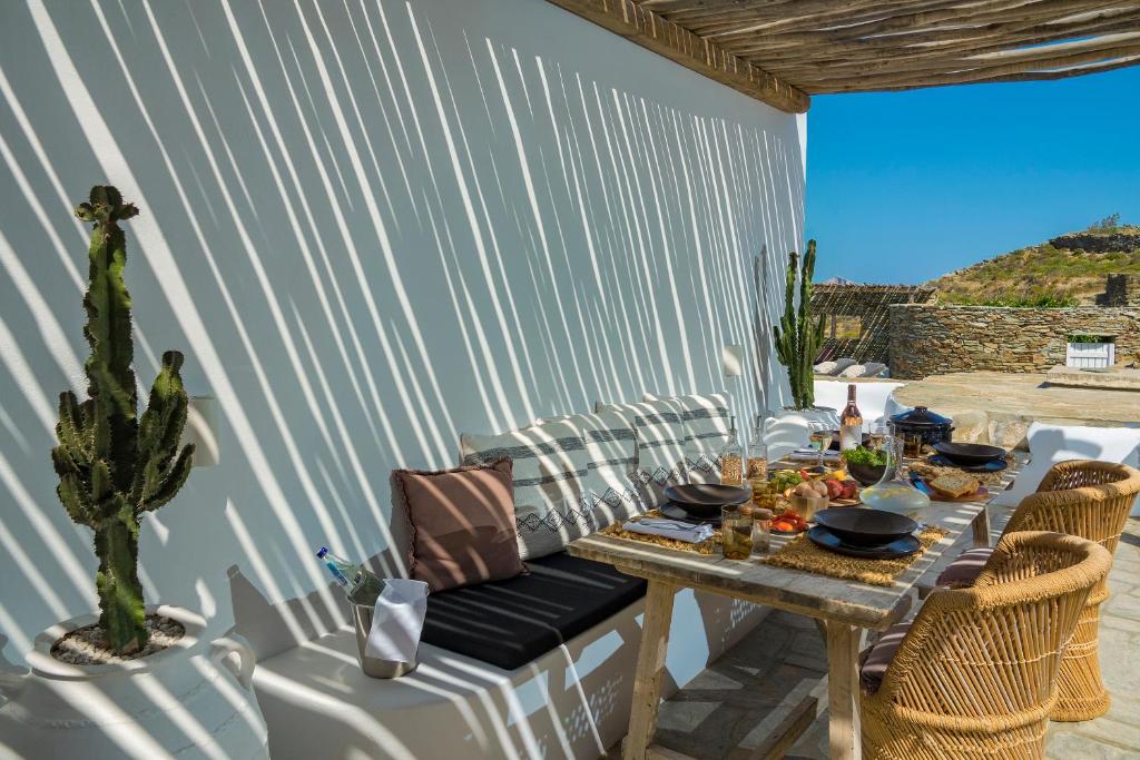 MAKARIAS VILLA photo