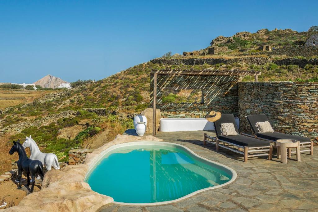 MAKARIAS VILLA photo