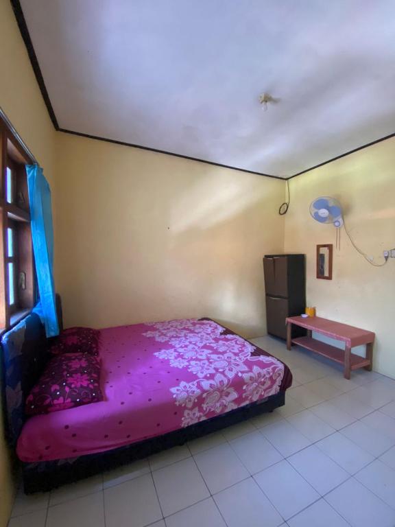 Olivia homestay ll — Hotel in Banyuwangi