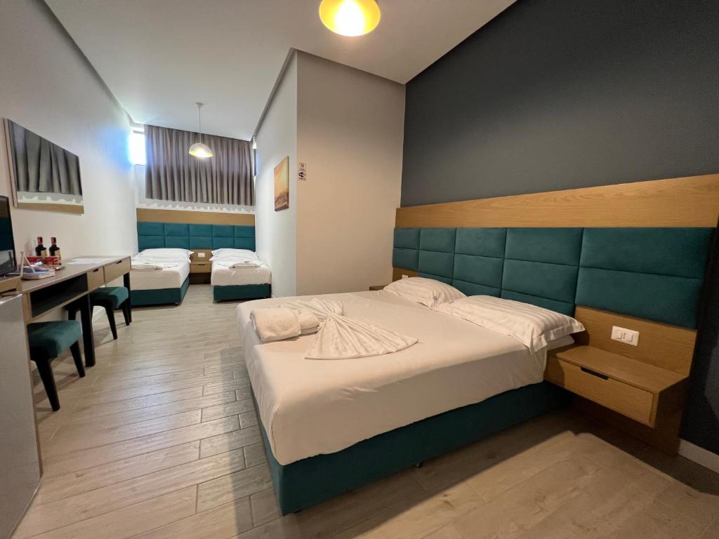 Domus Hotel & Apartments photo